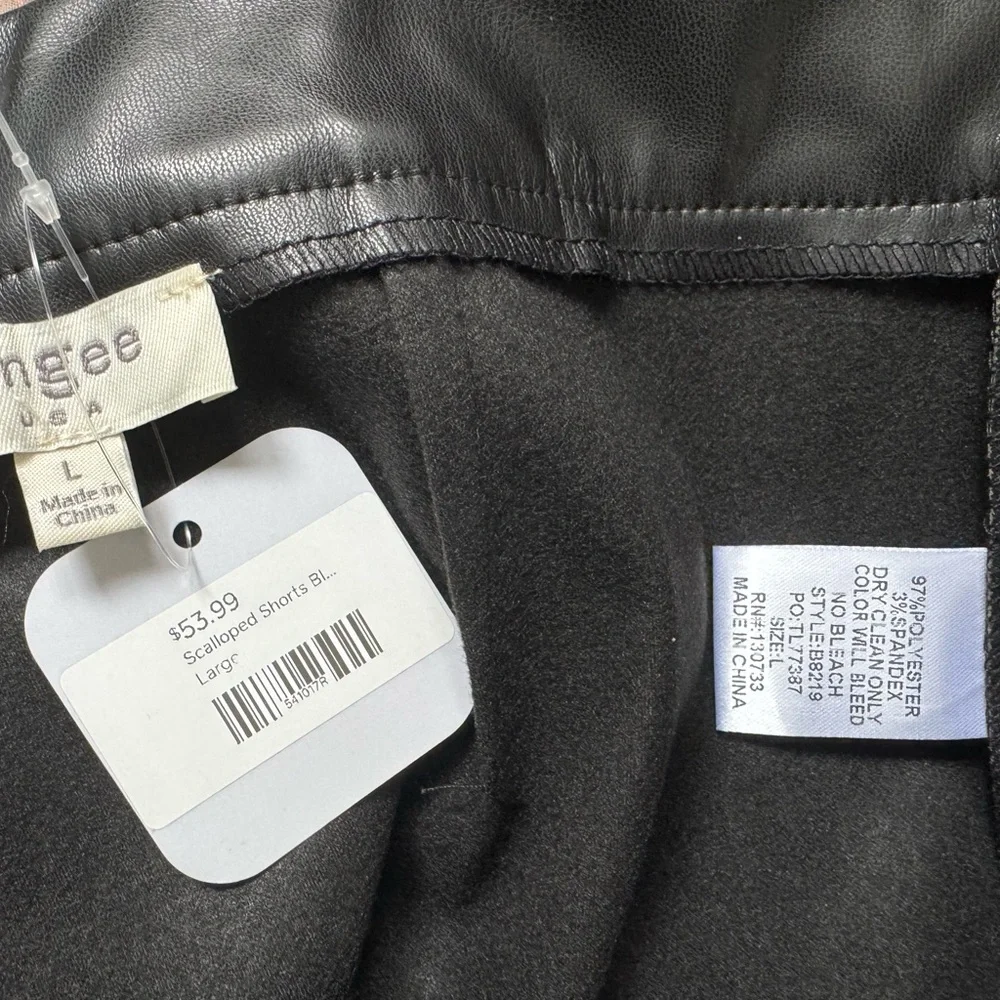 Umgee Black Scalloped Leather like Shorts - Picture 3 of 3